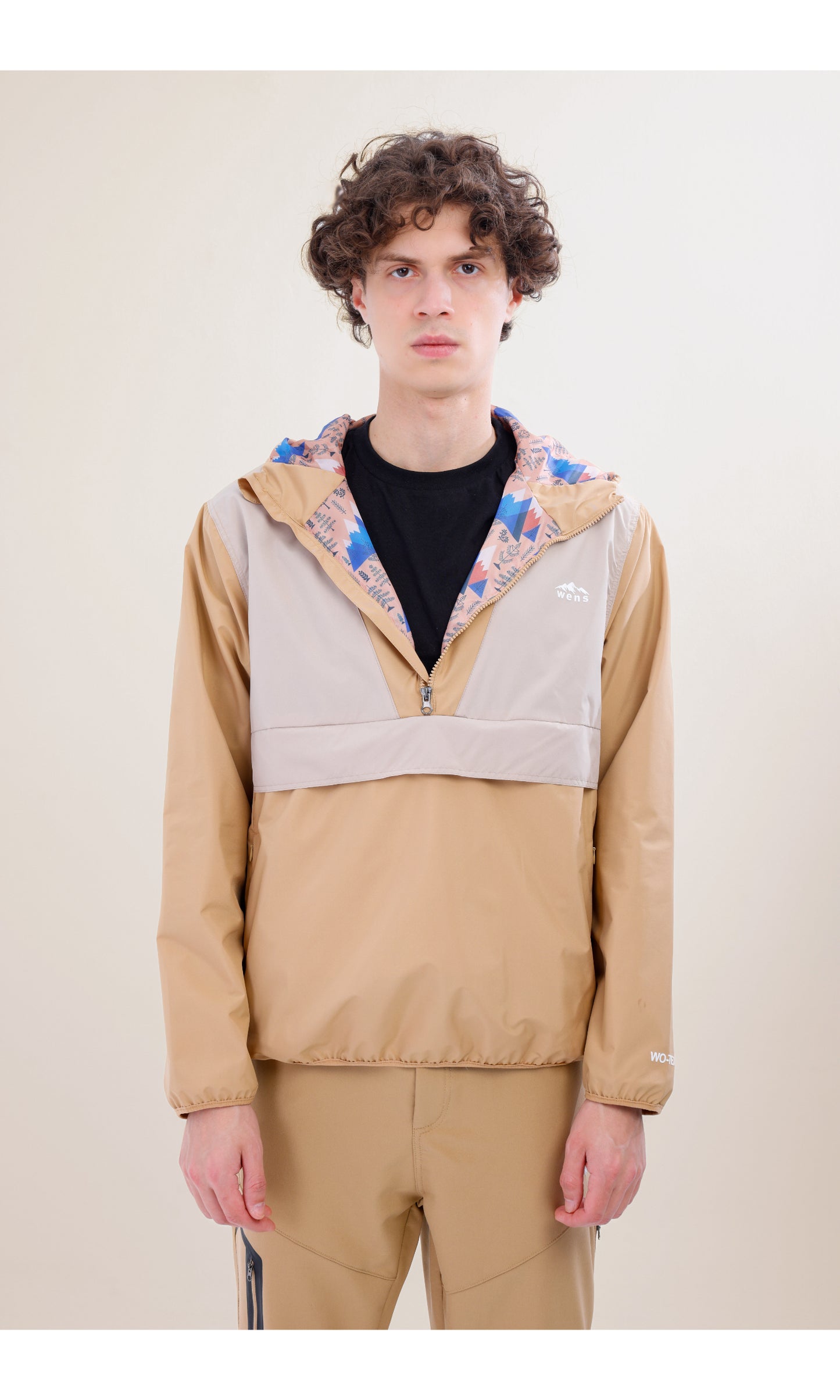 Flow Flex Ultra Hafif Su Geçirmez Hoodie – Bej/Krem (Kum Tepeleri), Çantaya Dönüşen Tasarım