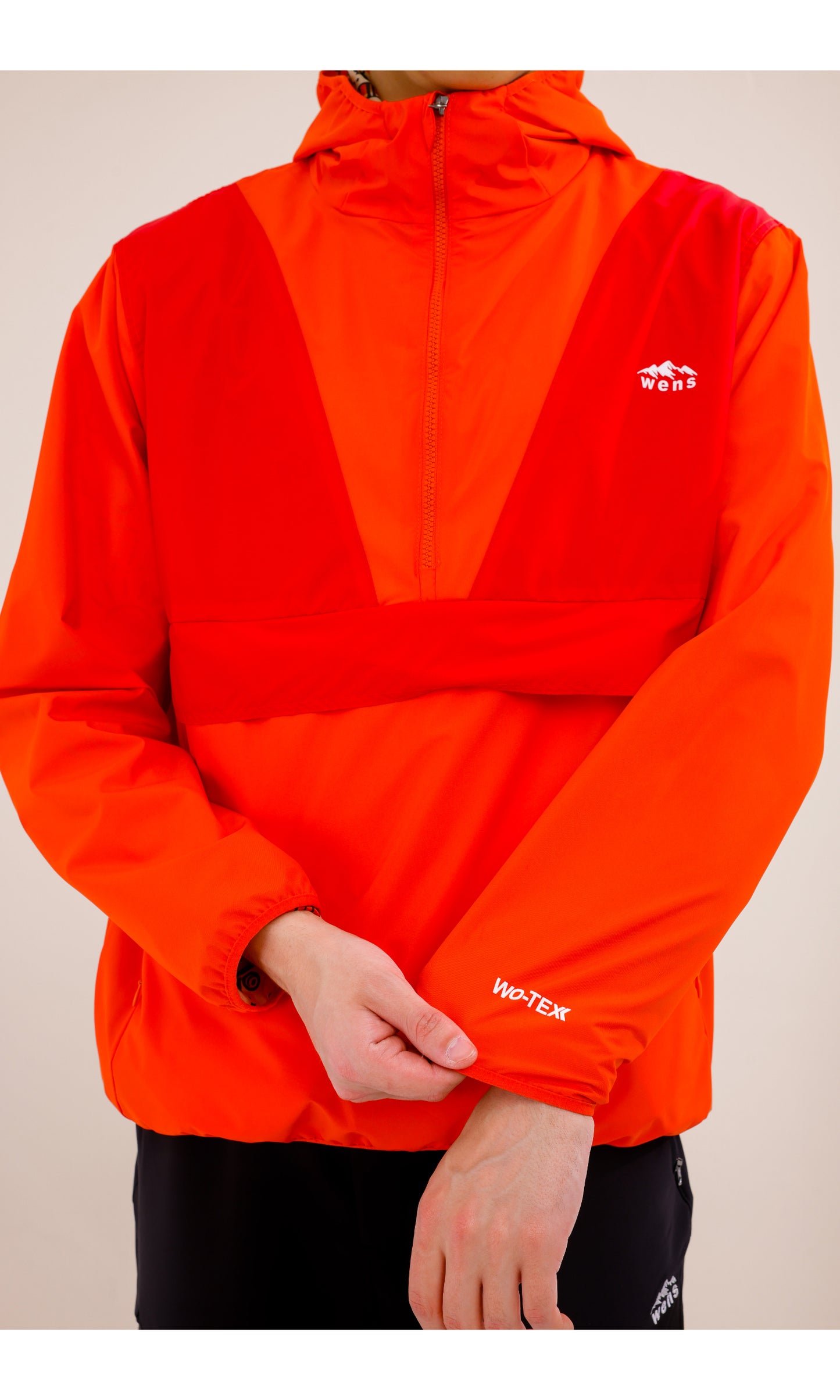 Flow Flex Ultra Hafif Su Geçirmez Hoodie– Kırmızı/Turuncu (Gün Batımı İkilisi), Çantaya Dönüşen Tasarım.