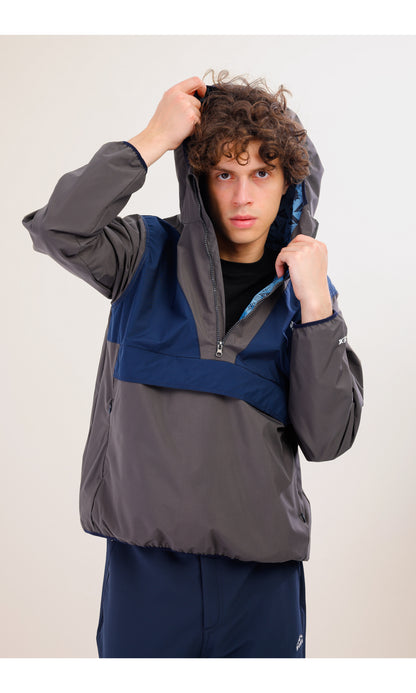 Flow Flex Ultra Hafif Su Geçirmez Hoodie – Gri / Lacivert (Derin Ufuklar), Çantaya Dönüşen Tasarım