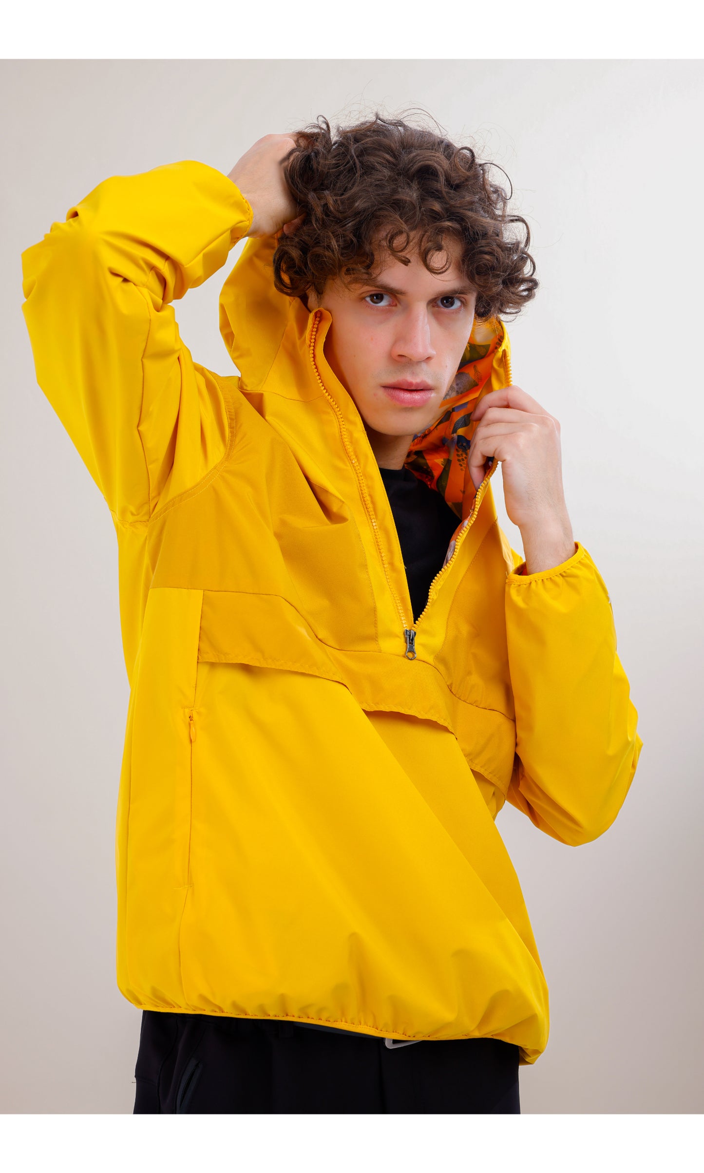 Flow Flex Ultra Hafif Su Geçirmez Hoodie – Sarı/Hardal (Gün Işığı İkilisi), Çantaya Dönüşen Tasarım