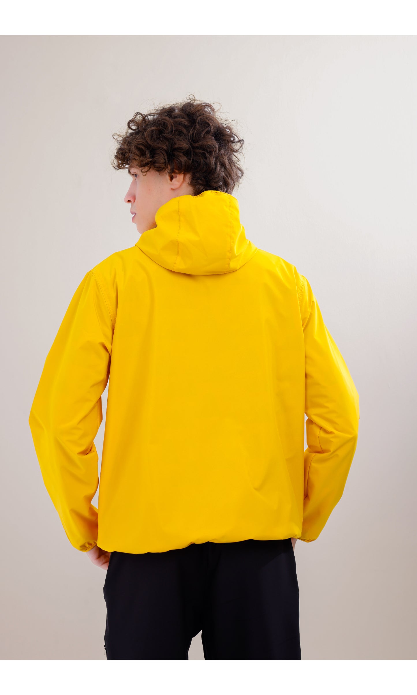 Flow Flex Ultra Hafif Su Geçirmez Hoodie – Sarı/Hardal (Gün Işığı İkilisi), Çantaya Dönüşen Tasarım