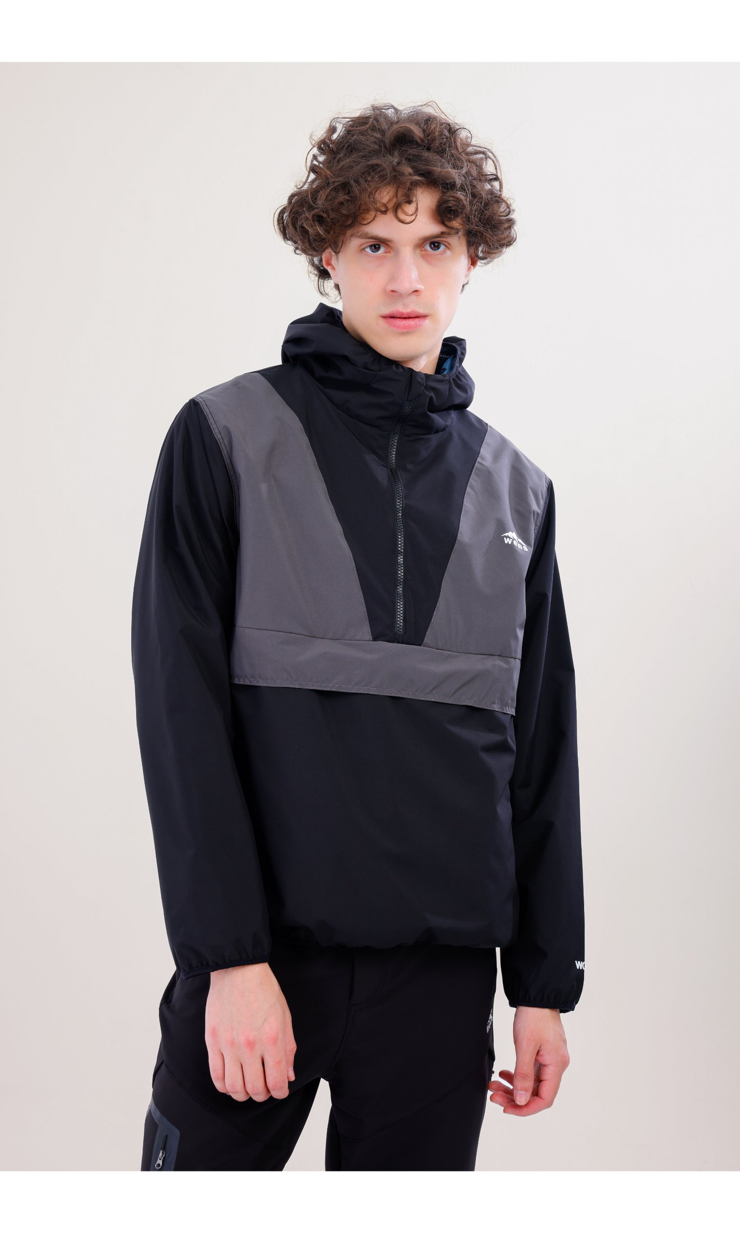 Flow Flex Ultra Hafif Su Geçirmez Hoodie – Siyah/Gri (Gece ve Duman), Çantaya Dönüşen Tasarım