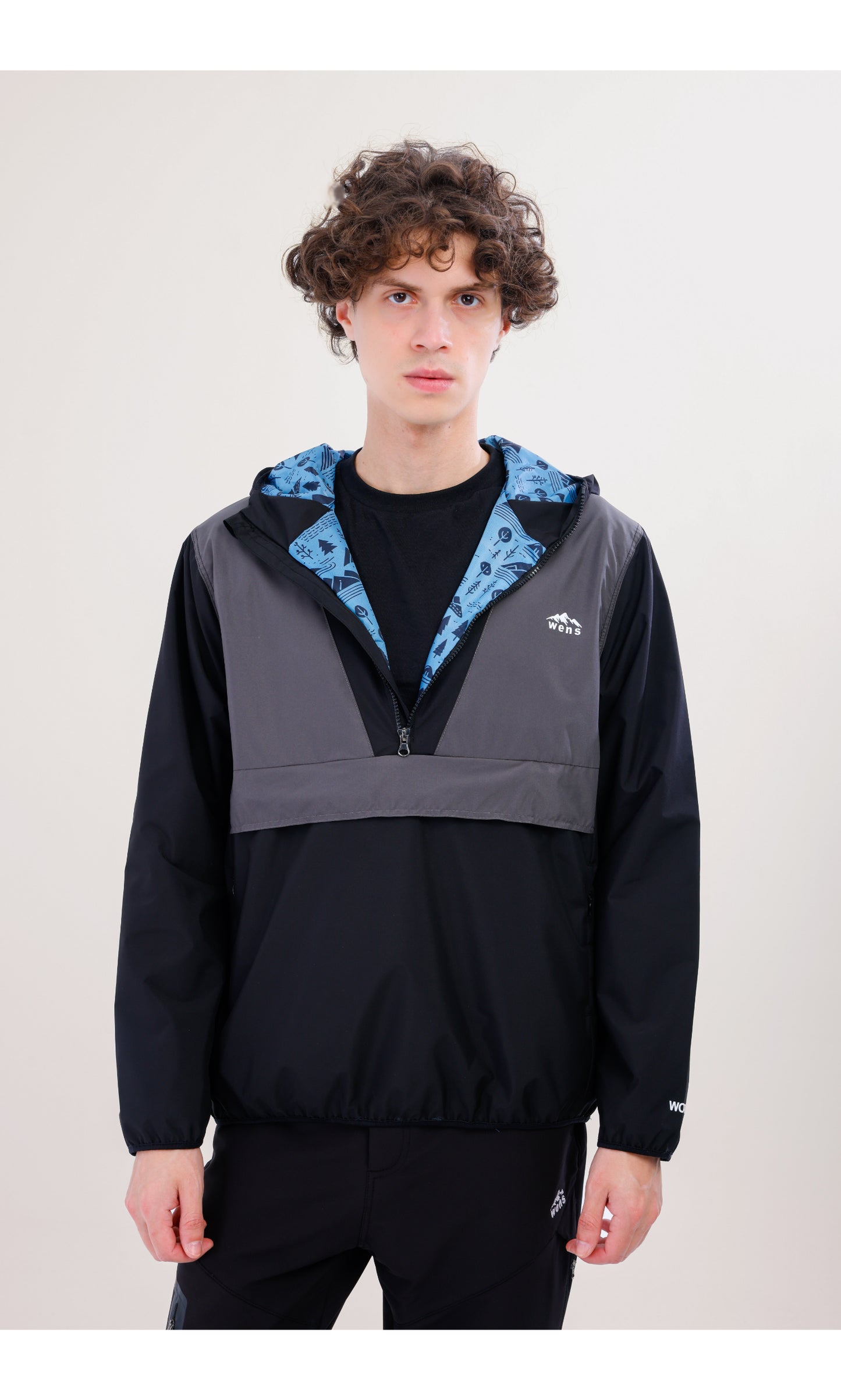 Flow Flex Ultra Hafif Su Geçirmez Hoodie – Siyah/Gri (Gece ve Duman), Çantaya Dönüşen Tasarım